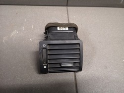 Решітка повітропровід ліва audi a8 d2 4d0820901 фото №1