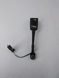 B820 opel astra j застібка ременя права 13367895 фото №1