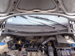 Vw fox 03-14 панель под лобовым стеклом фото №1