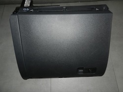 Vw jetta 5c бардачок пасажира 5c7857097 фото №1