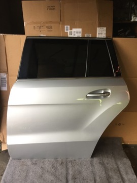 Двері лівий зад mercedes gls w166 775 фото №1