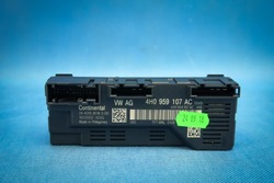 Блок управления задней крышки audi a8 s8 4h рестайлинг 4h0959107ac фото №1