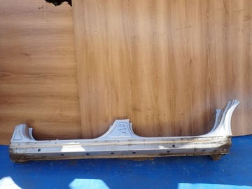 Corolla verso ii 04-08 поріг лівий фото №1