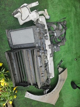 Peugeot 208 ii 2020 pas переднее , ролета радиаторов фото №1