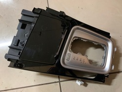 Kia x-ceed рамка выборщик автомат бардачок туннель фото №1