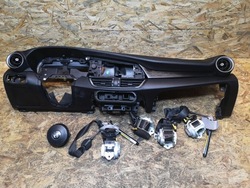 Alfa romeo giulia панель подушки ремни комплект фото №1