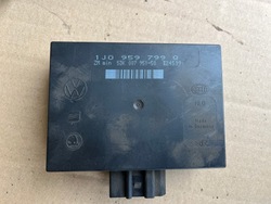 Модуль комфорту блок керування volkswagen golf iv 1j0959799q фото №1