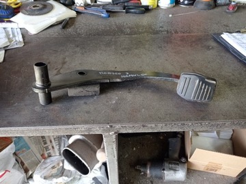 Mondeo mk3 2.0 tdci tddi - педаль тормоза фото №1