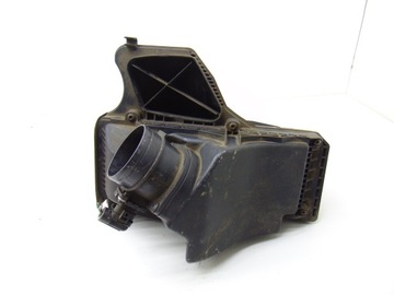 Корпус фільтра повітря audi q5 8r a5 8t 8r0133835e фото №1