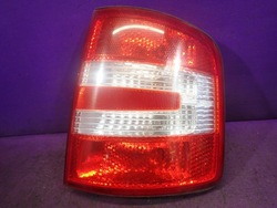 Skoda fabia i 04-07 рестайлинг лампа зад правая планка 6y9945112b фото №1