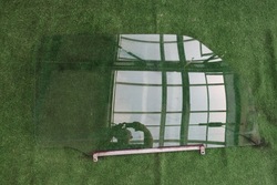 Скло двері права suzuki jimny temperlite фото №1