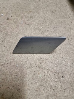 Audi q5 80a заглушка омывателя левая фото №1