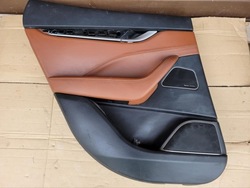 Боковина двері зад лівий maserati levante фото №1