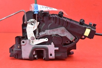 Замок двері лівий зад задній a0997304100 mercedes c-klasa w205 14-21 фото №1