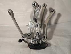 Audi q8 4m поворотна опора важіль лівий зад 4m0505459d фото №1