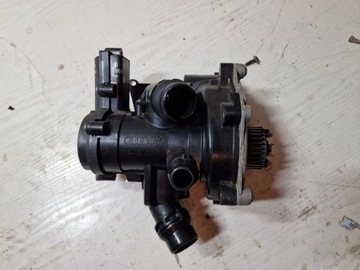 Насос воды термостат 06l121012h vw audi 2.0tsi фото №1