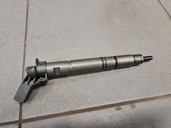 Форсунка інжектор audi 3.0 tdi 059130277ed фото №1