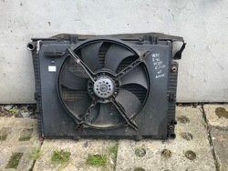 Mercedes w210 2.2 cdi автомат радіатор вентилятор фото №1