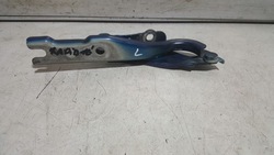 Skoda rapid петля капота левый фото №1