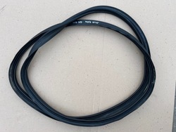 Audi q5 sq5 80a прокладка кришки багажника 80a827705 фото №1