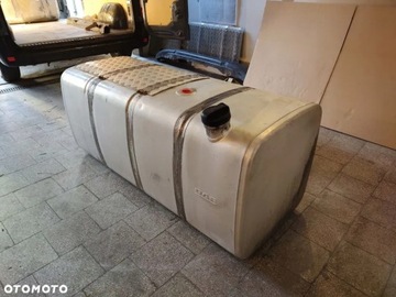 Бак топлива daf xf 106 730 litrów оригинальный номер 1949974 фото №1