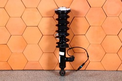 Bmw x4 g02 амортизатор праві лівий зад задній vdc 6887148 3420 km !!! фото №1