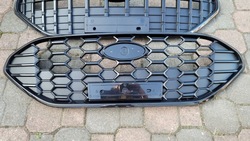 Решётка радиатора решётка ford focus mk4 рестайлинг st line 2022- решётка focus mk4 рестайлинг 22- фото №1