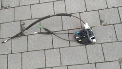 Toyota c-hr 16- замок дверь зад левый фото №1