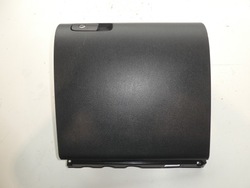 Vw golf v plus бардачок пасажира 5m1857097 фото №1