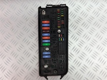 Коробка запобіжників vectra c signum 13170902 фото №1