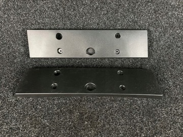 Alfa romeo stelvio рестайлинг прокладка pod номерные знаки 50552138 фото №1