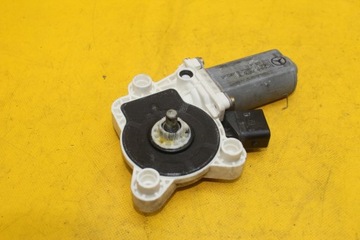 Двигунчик скло лівий перед w203 a2118201842 фото №1