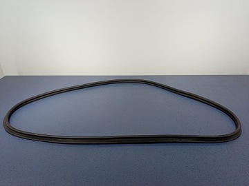 Kia ceed iii hb прокладка крышки зад багажника фото №1