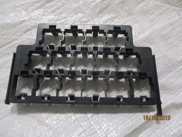 Seat ibiza iii рамка реле 6q0972595a фото №1