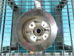 Поворотна опора ліва перед 1.3 ima honda civic vii фото №1