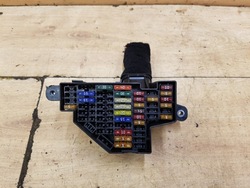 Коробка запобіжників vw golf v 1.6 fsi фото №1