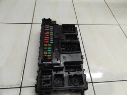 Ford s-max mk2 2017 2.0 tdci коробка запобіжників hu5t-15604-bfg фото №1