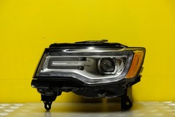 Jeep grand cherokee 14- фара лампа ксенон usa фото №1