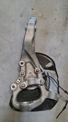 Mercedes s w222 поворотна опора ступиця лівий перед фото №1