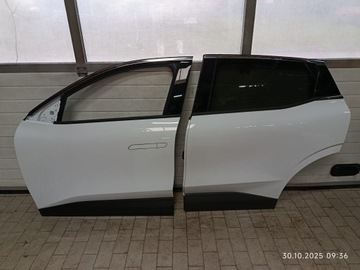 Двері скло перед зад праві ліві renault megane v e-tech bixuf стан b.dobry фото №1