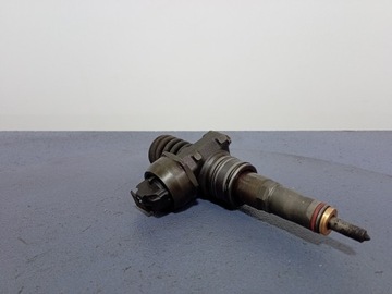 Passat b6 2.0 tdi pompowtryskiwacz 036130073b фото №1