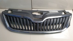 Skoda rapid решётка решётка радиатора бампера перед 5ja853668 фото №1