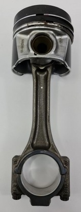 Поршень + шатун vw golf vii 1.6 tdi 79l121 фото №1