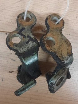 Xs4aa26801bb петля двері лівий зад ford focus mk1 фото №1