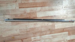 Jeep grand cherokee wk 05-10r планка двері накладка праві зад фото №1