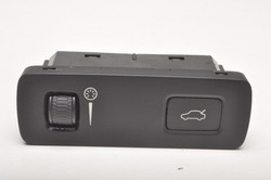 Volvo xc60 ii кнопка открывания крышки p31376510 фото №1