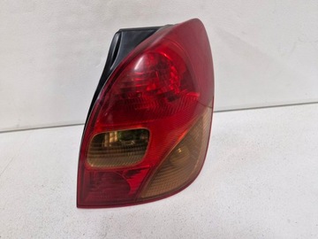 Toyota corolla verso i 1 лампа права задня правий зад фото №1