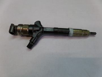 Toyota avensis t25 2.0 d4d инжектор 23670-0g040 2pin фото №1