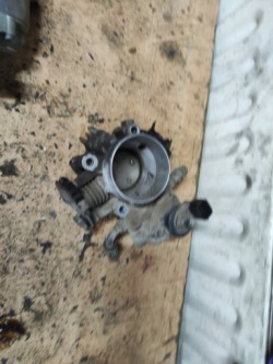 Mitsubishi pajero pinin 1.8 mpi дроссельная заслонка фото №1