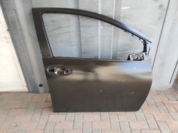 Двері toyota yaris iii 2011- serwisowe оригінальні передні праві фото №1